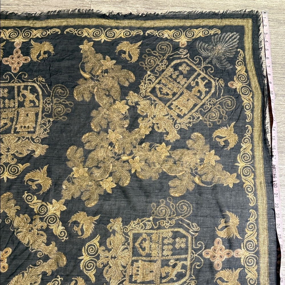 Alexander McQueen Black and Gold Patterned scarf - Picture 4 of 12